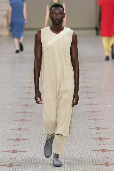 Look 6